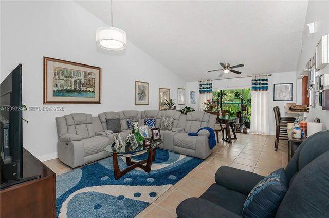 4 of 27 - 6064 Nw 3rd Street, Margate, FL