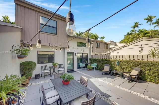2 of 33 - 11236 Sw 104th Street, Miami, FL