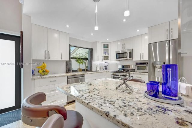 5 of 33 - 11236 Sw 104th Street, Miami, FL