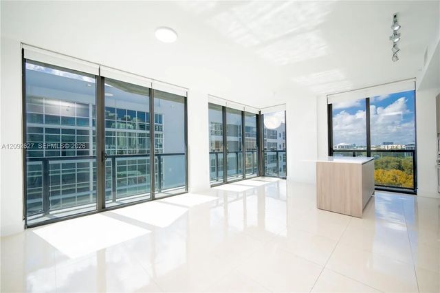 4 of 31 - 201 Sw 17th Road #701, Miami, FL