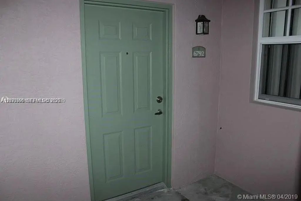 6792 W Sample Road #6792, Coral Springs