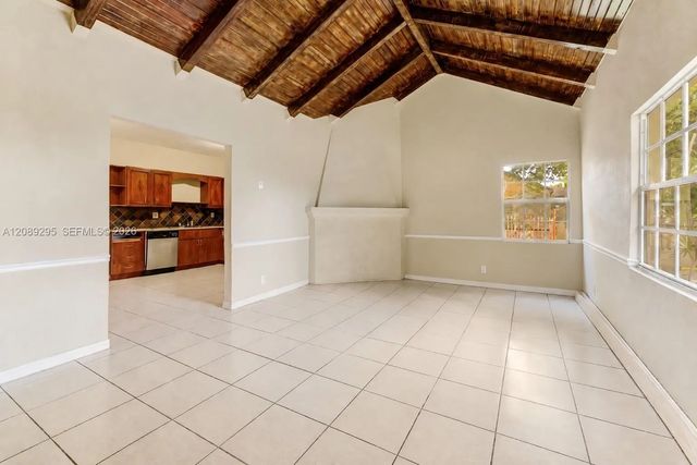 3 of 10 - 800 Nw 46th Street, Miami, FL