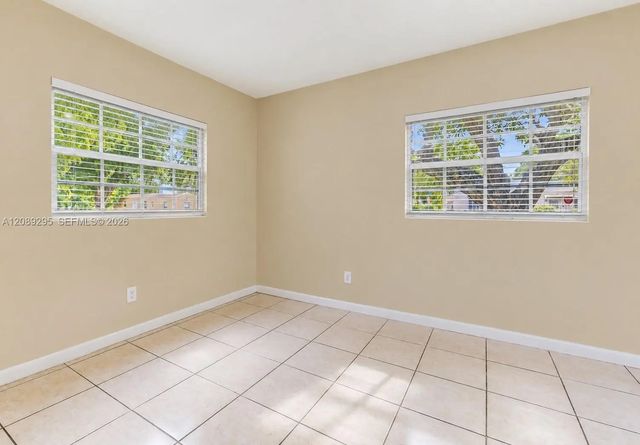 5 of 10 - 800 Nw 46th Street, Miami, FL