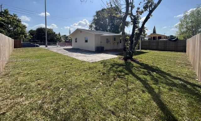 4 of 19 - 991 E 20th Street, Hialeah, FL