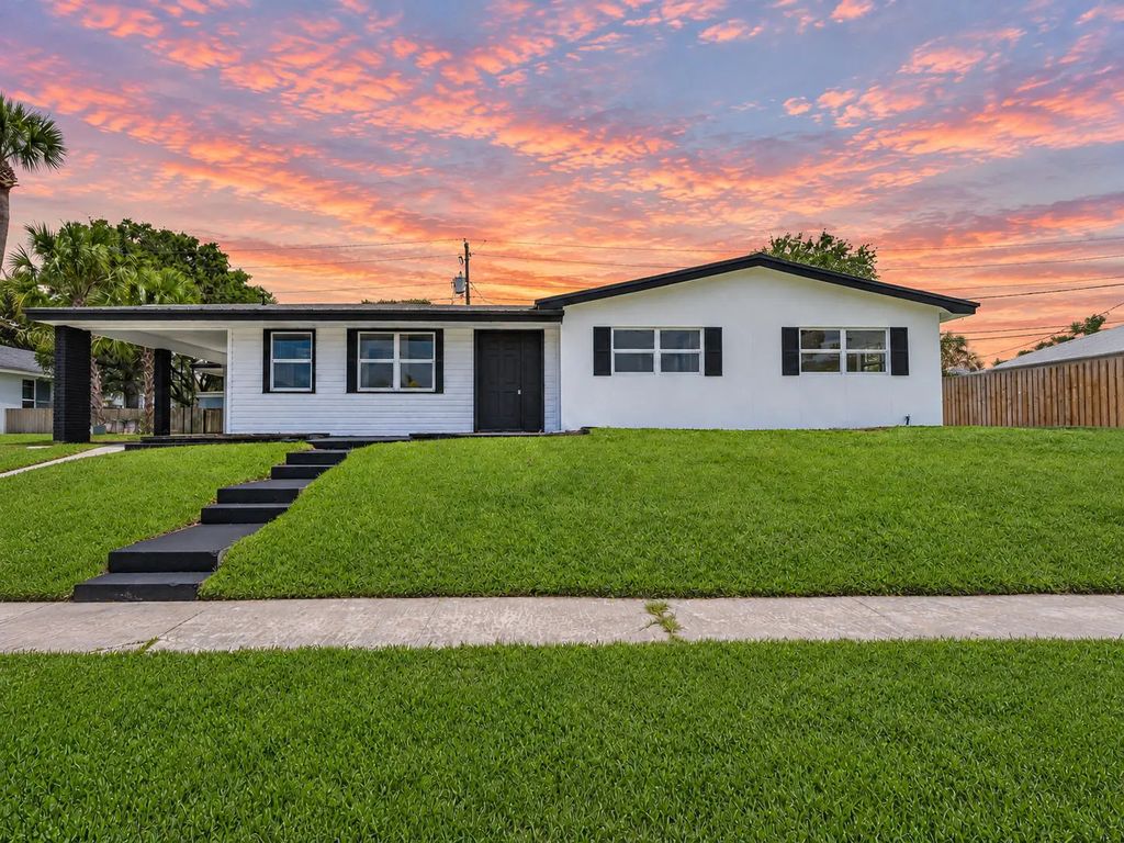 375 Manly Avenue, Sebastian