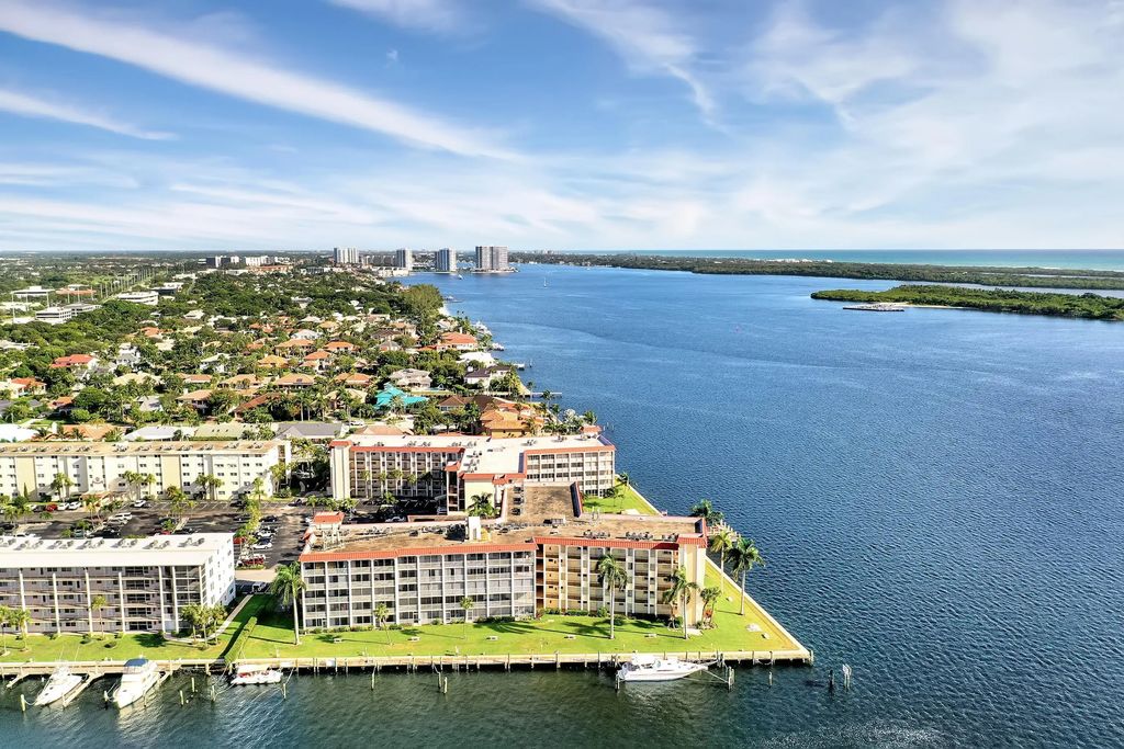 100 Paradise Harbour Boulevard #408, North Palm Beach