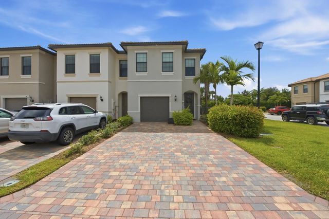 5 of 28 - 8672 Escue Street, Lake Worth, FL