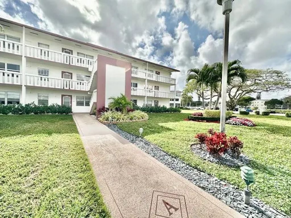 14 Fanshaw A, Boca Raton