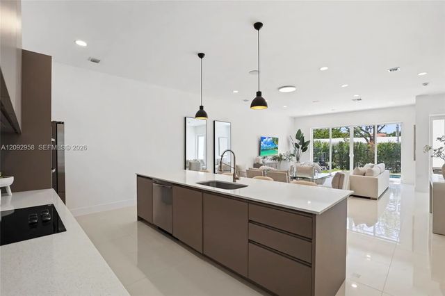 2 of 35 - 1805 Ne 13, Fort Lauderdale, FL