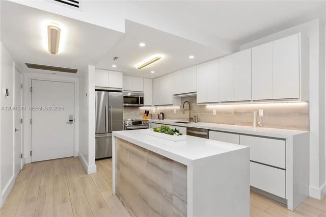 4 of 44 - 2301 Collins Avenue #318, Miami Beach, FL