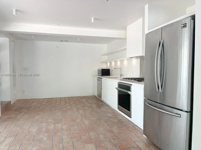 4 of 7 - 3841 Kumquat Avenue, Miami, FL