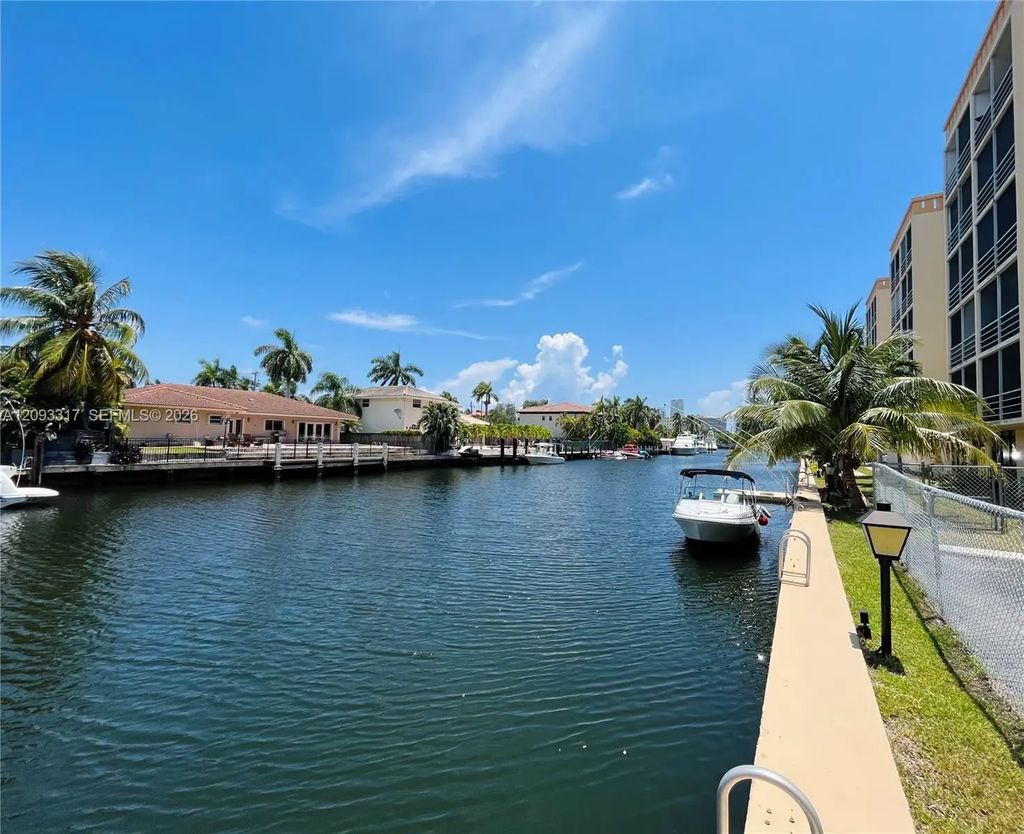 2935 Ne 163rd Street #5p, North Miami Beach