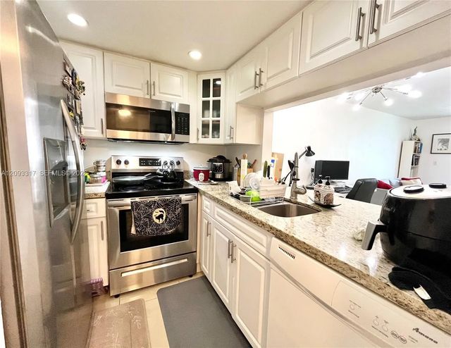 5 of 31 - 2935 Ne 163rd Street #5p, North Miami Beach, FL