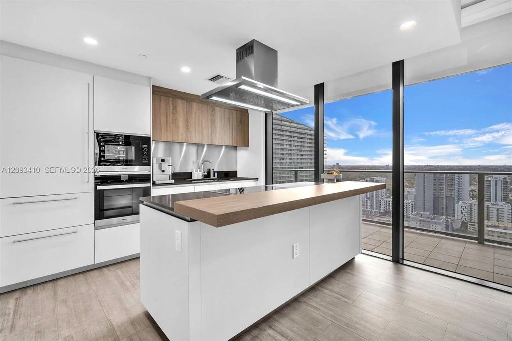 1000 Brickell Plaza #3112, Miami
