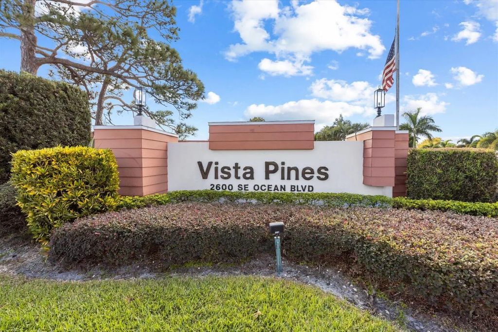 2600 Se Ocean Boulevard #j12, Stuart