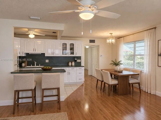 3 of 28 - 880 W Horizons W #205, Boynton Beach, FL