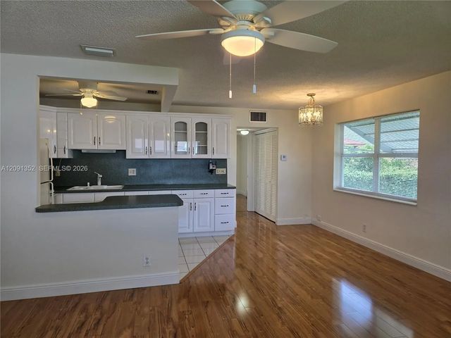 4 of 28 - 880 W Horizons W #205, Boynton Beach, FL