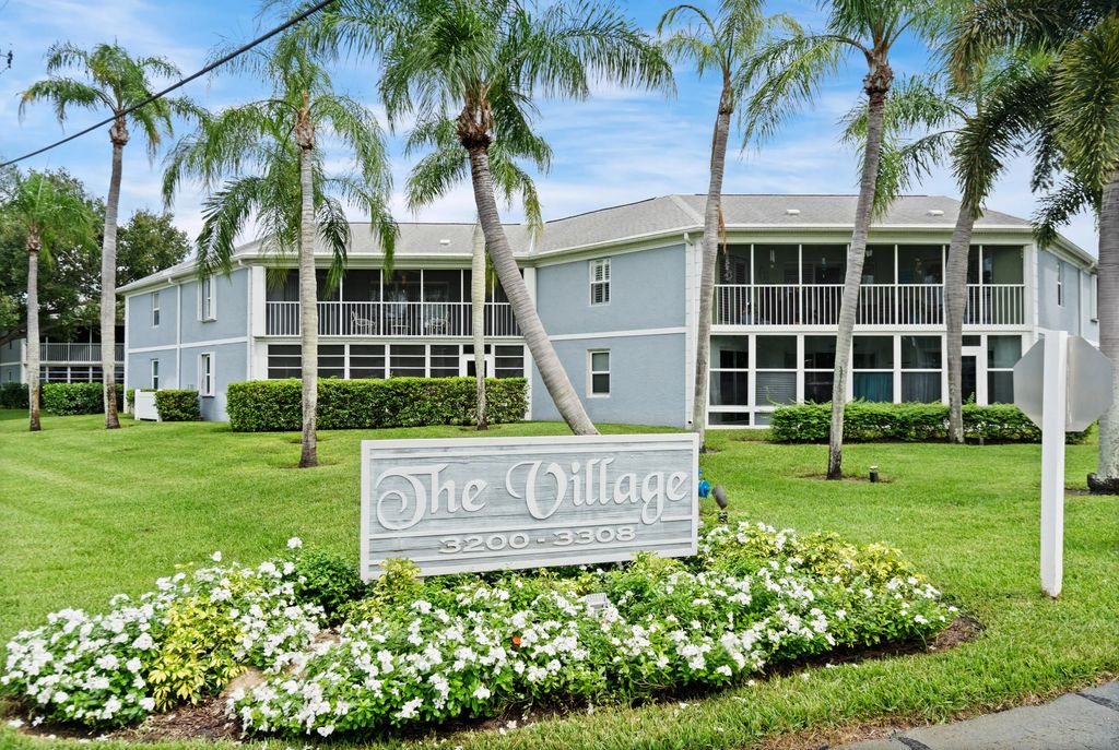 3290 Se Aster Lane #d158, Stuart