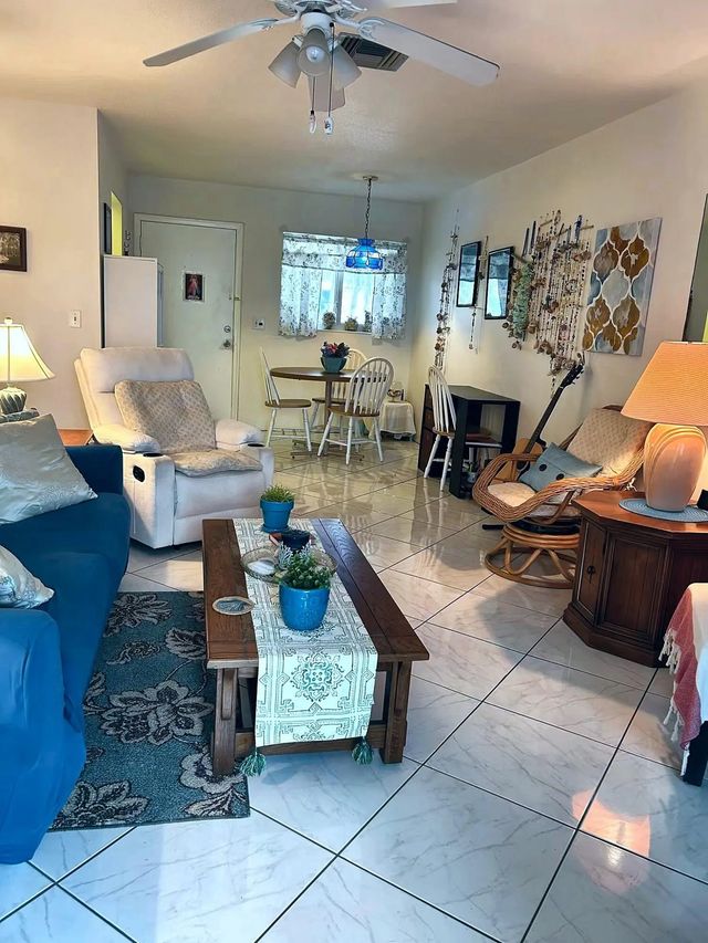 2 of 15 - 2131 Ne 1st Court Ne #204, Boynton Beach, FL