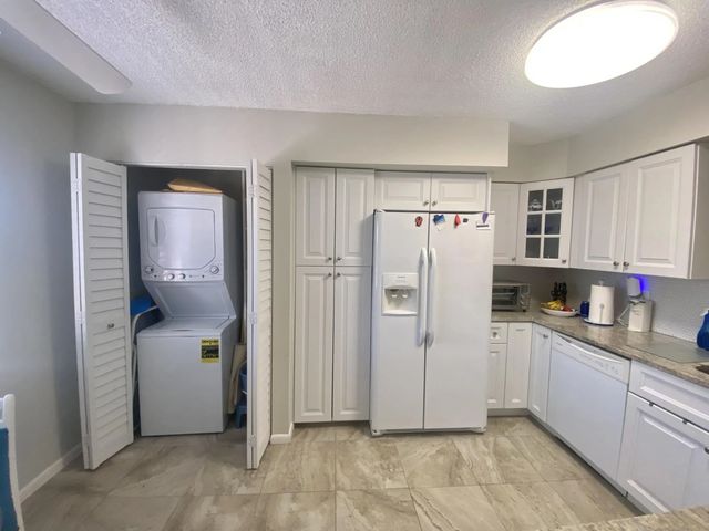 2 of 36 - 7281 Amberly Lane #404, Delray Beach, FL