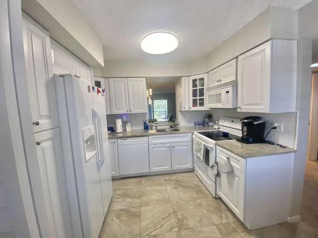 3 of 36 - 7281 Amberly Lane #404, Delray Beach, FL