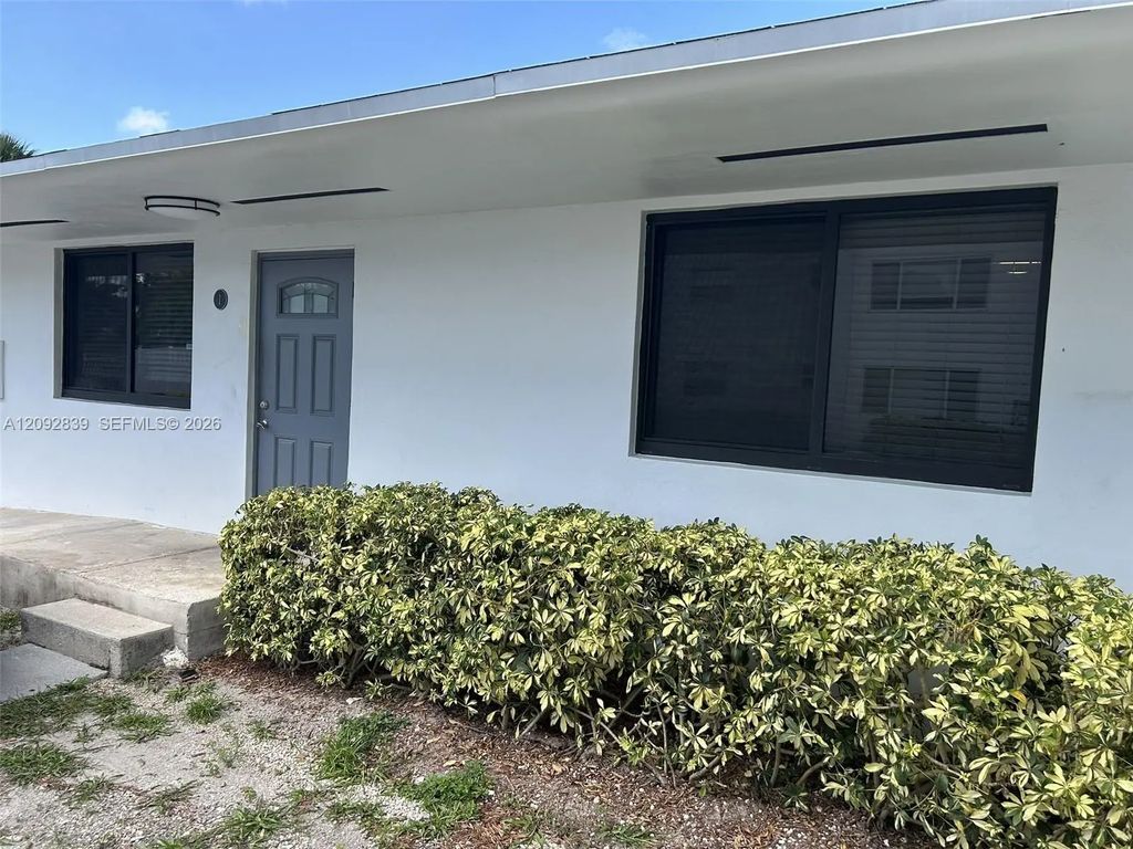 1590 Ne 118th Street #1, Miami