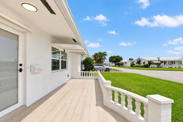 4 of 55 - 1304 Sw 23rd Street, Boynton Beach, FL