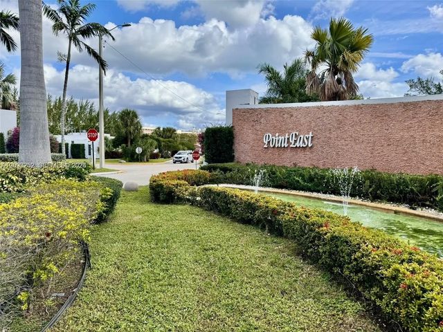 2905 Point East Drive #l102, Aventura