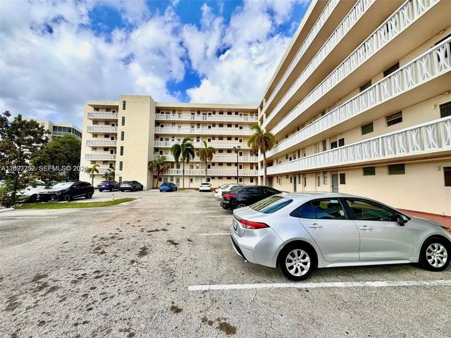 2 of 12 - 2905 Point East Drive #l102, Aventura, FL