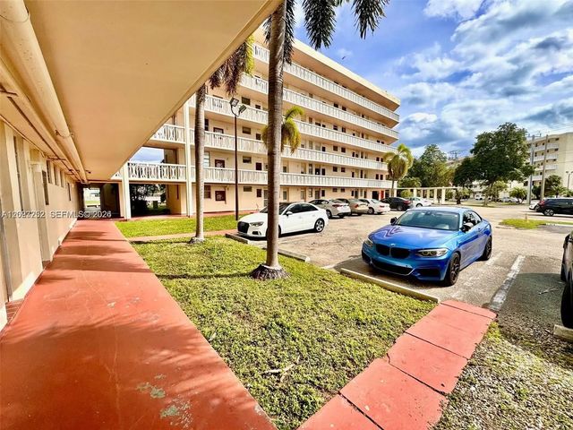 5 of 12 - 2905 Point East Drive #l102, Aventura, FL