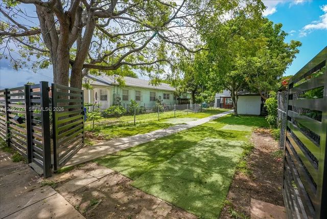 3 of 40 - 2388 Nw 33rd Street, Miami, FL