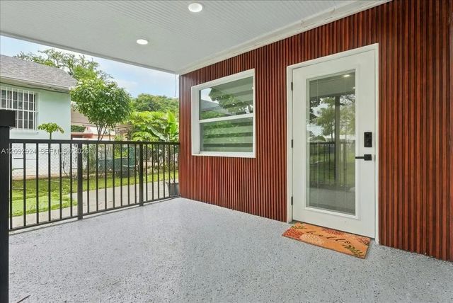 4 of 40 - 2388 Nw 33rd Street, Miami, FL