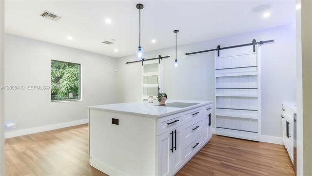 2 of 42 - 817 Nw 17th Street, Fort Lauderdale, FL