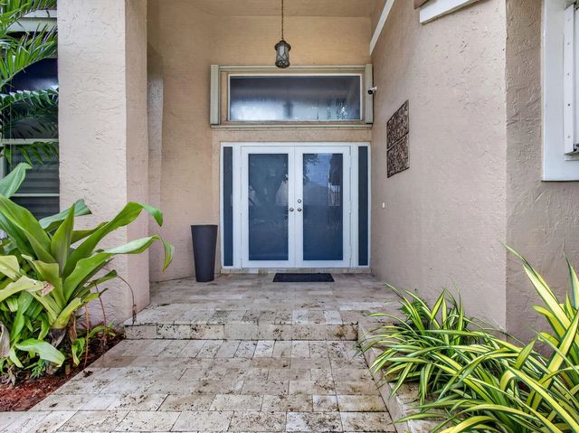4 of 57 - 832 Waterview Drive, Weston, FL