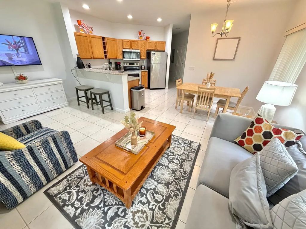 8000 Carnoustie Place #side A, Port St. Lucie
