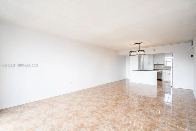 3 of 34 - 7850 Byron Avenue #207, Miami Beach, FL