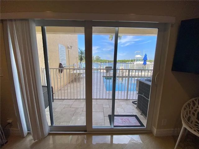 5 of 40 - 4230 N Ocean Drive, Hollywood, FL