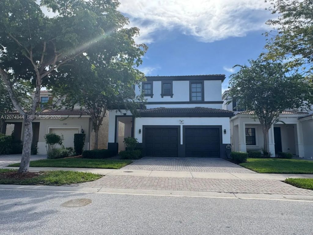 19301 Ne 8th Court, Miami