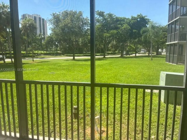 4 of 25 - 3101 N Country Club Drive #107, Aventura, FL