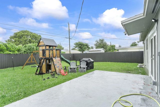 3 of 34 - 6337 Nw 24th Court, Margate, FL