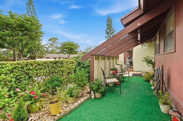 4 of 32 - 497 Iron Forge Court, Royal Palm Beach, FL
