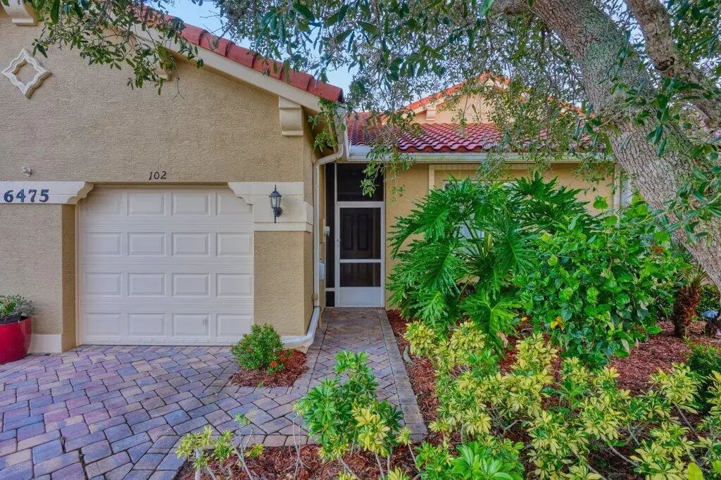 6475 Oxford Circle #102b, Vero Beach