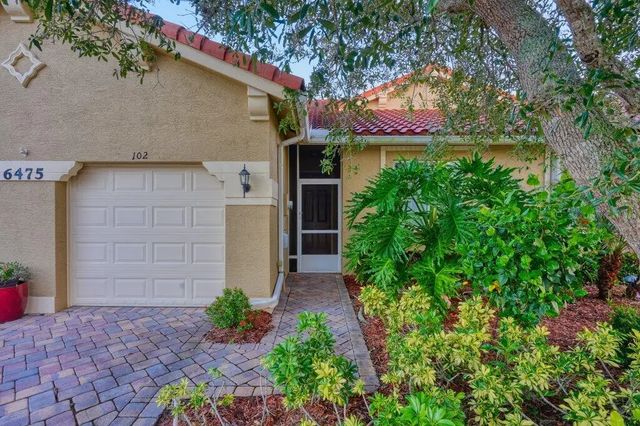 6475 Oxford Circle #102b, Vero Beach