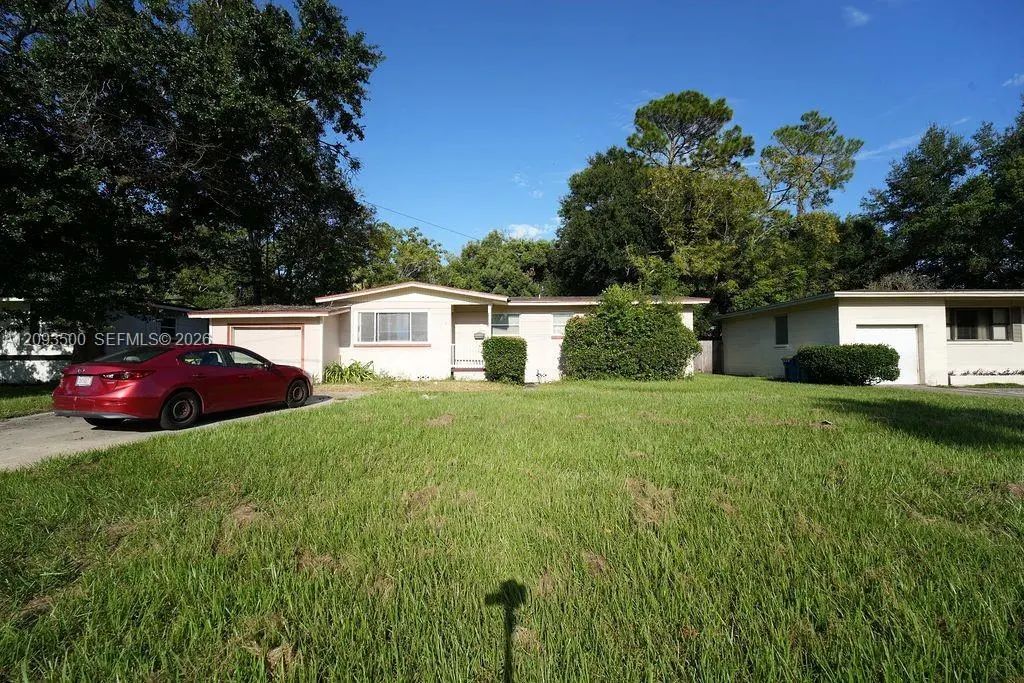 3511 Cesery Boulevard, Jacksonville