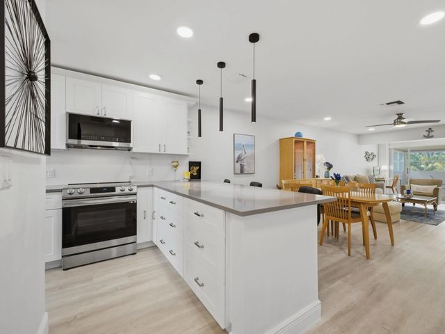 2 of 46 - 2860 Sw 13th Street #202, Delray Beach, FL