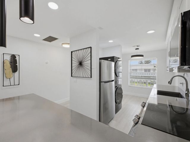 5 of 46 - 2860 Sw 13th Street #202, Delray Beach, FL