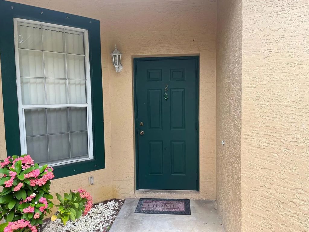 3166 Via Poinciana #2, Lake Worth