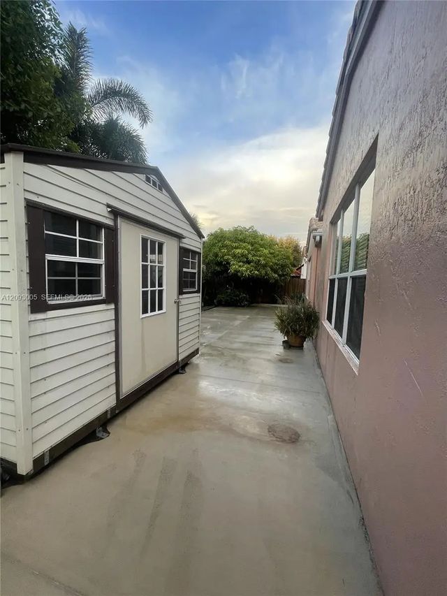 3 of 9 - 16125 Sw 62nd Terrace, Miami, FL