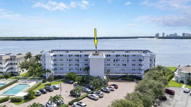 60 Yacht Club Drive #103, North Palm Beach