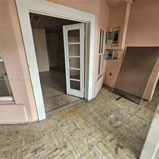 3 of 11 - 105 Nw 58th Street, Miami, FL